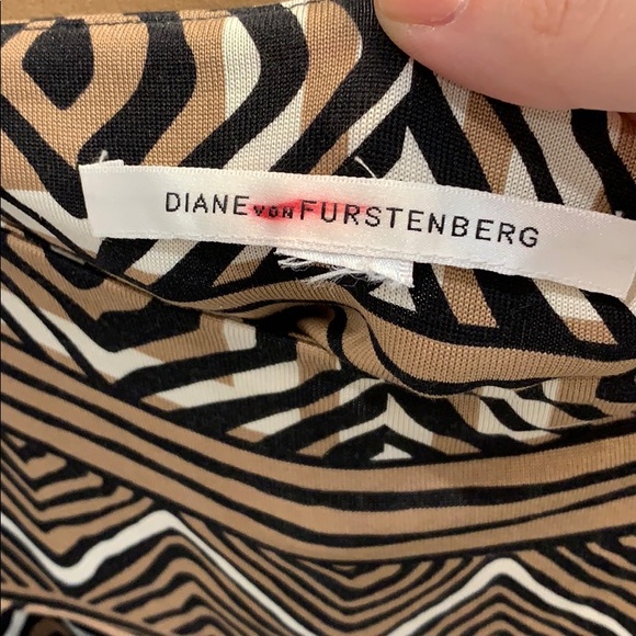 Diane von Furstenberg skirt - Picture 2 of 2